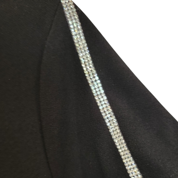 89th + Madison Black Polyester Shirt With Rhinestone Trim On Cap Sleeves  Small - Picture 2 of 8